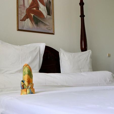 Bed & Breakfast 6 Suites Piscine Et Plage Pointe Faulaル・ヴォクラン エクステリア 写真