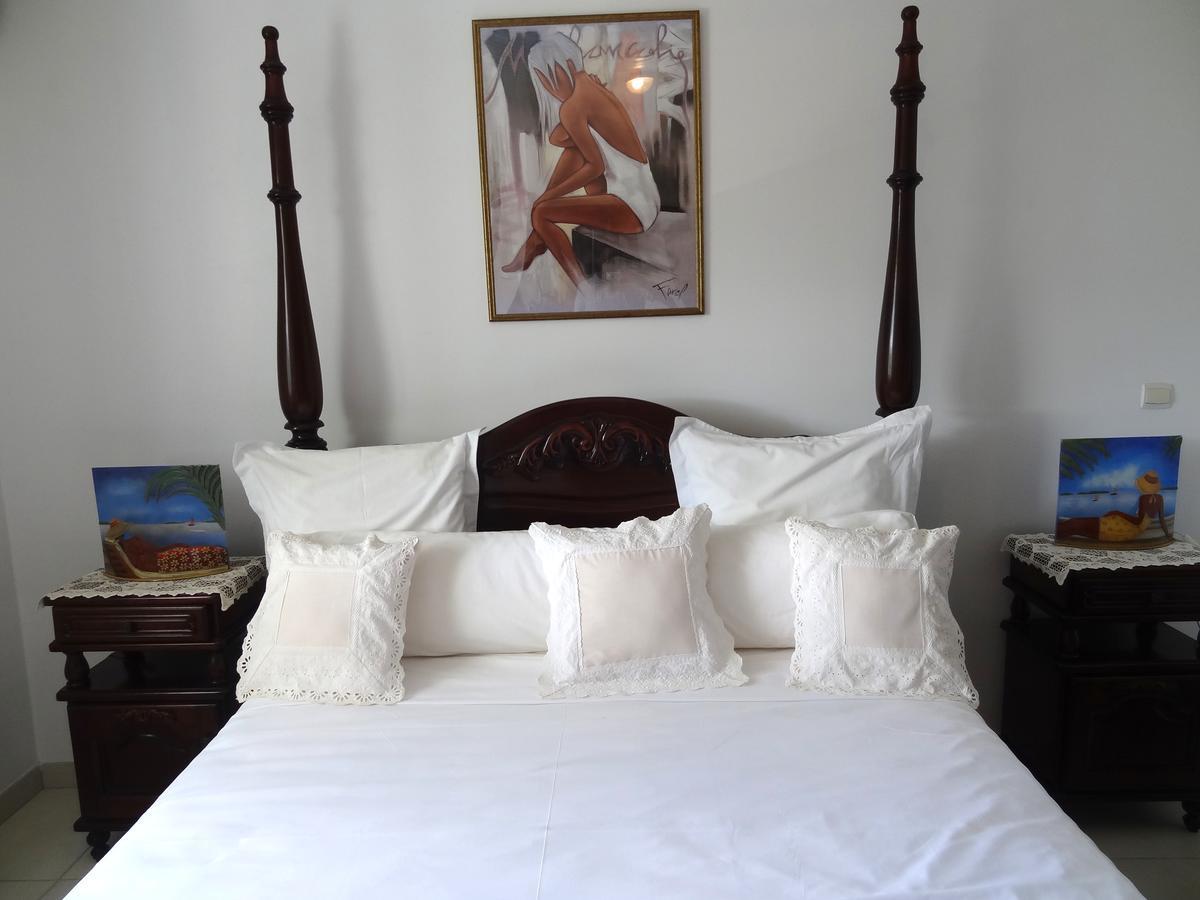 Bed & Breakfast 6 Suites Piscine Et Plage Pointe Faulaル・ヴォクラン エクステリア 写真