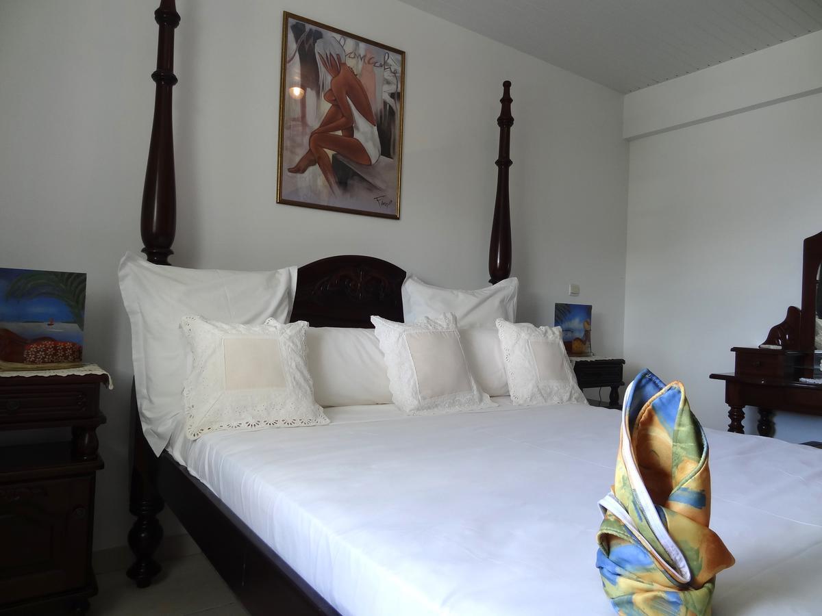 Bed & Breakfast 6 Suites Piscine Et Plage Pointe Faulaル・ヴォクラン エクステリア 写真