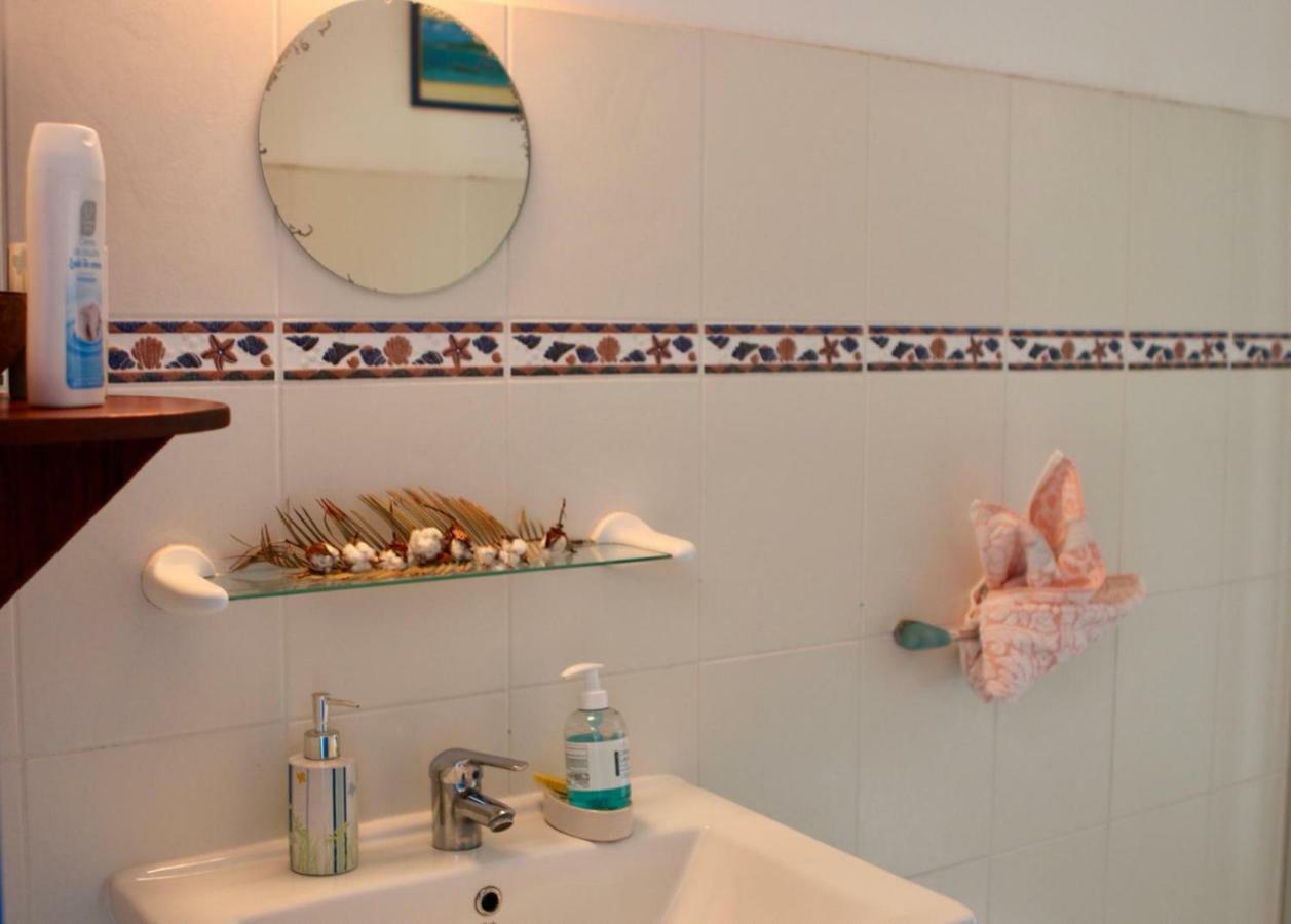 Bed & Breakfast 6 Suites Piscine Et Plage Pointe Faulaル・ヴォクラン エクステリア 写真